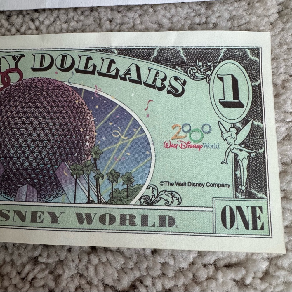 Disney 2000 $1 Dollar with Mickey Mouse - Picture 6 of 7